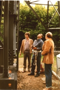 1981 3